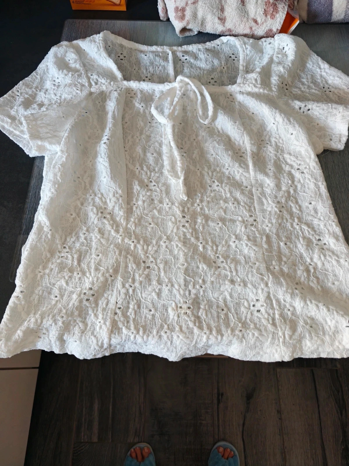 Petit haut blanc crème neuf